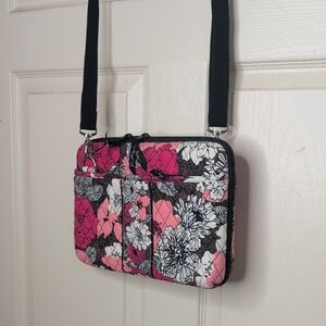 NWT Vera Bradley Quilted Mini Laptop or Tablet Case In Retired Mocha Rouge